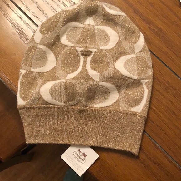 Coach winter hat, never worn with tags! - Picture 1 of 3